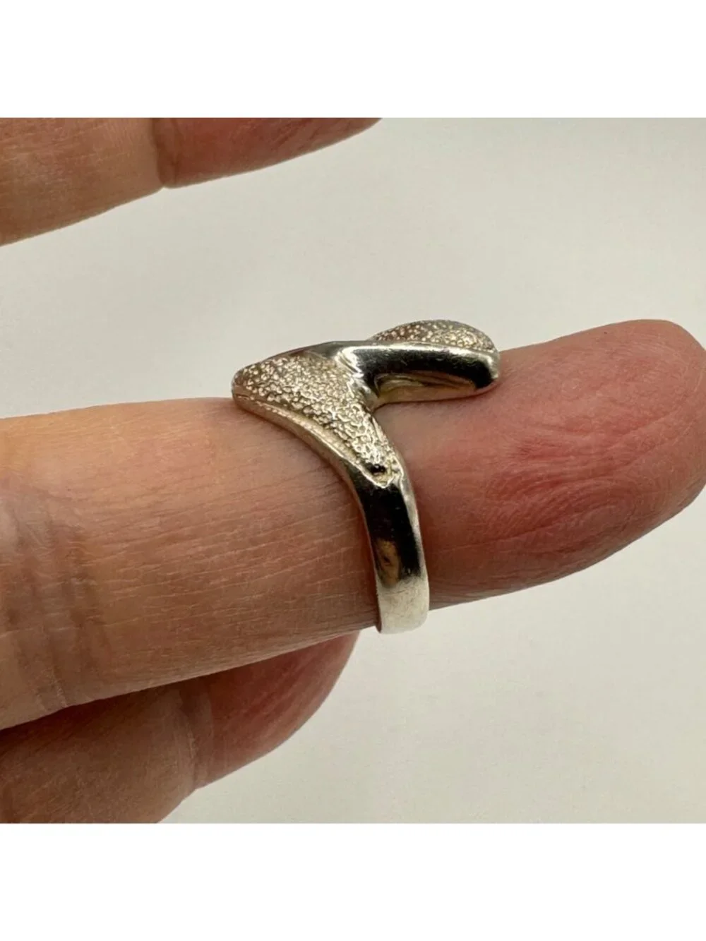 Modernist Textured Twist Design Ring Sterling Silver 925 Size 4.75